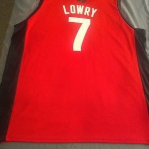 Kyle Lowry Raptors XL jersey
